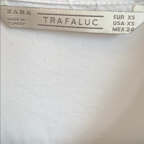 Zara diagonal button down white shirt - Picture 2 of 4